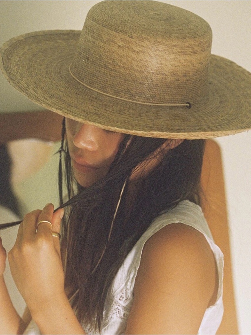 Lack Of Color Natural Palm-Leaf Straw Hat with Chin Cord - Picture 5 of 5